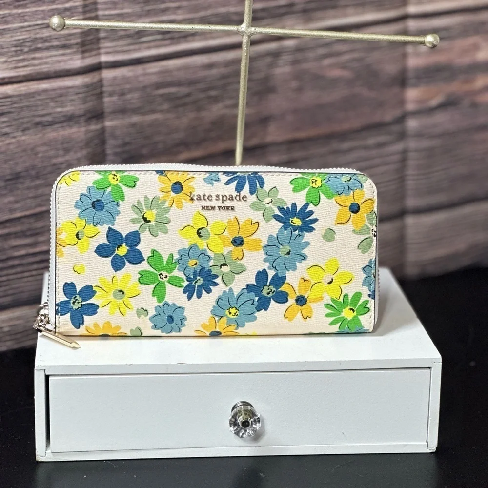 Kate Spade Las Vegas Icon Daycation Neda Continental - Picture 1 of 5